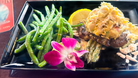 Filet-Crab-Cake_Hereo-SQ_EDIT_JPG_IMG_7234